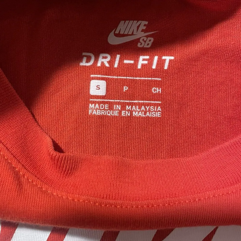 Nike SB Tshirt Women's Size Small Orange Logo Spellout Short Sleeve Top - Image 2