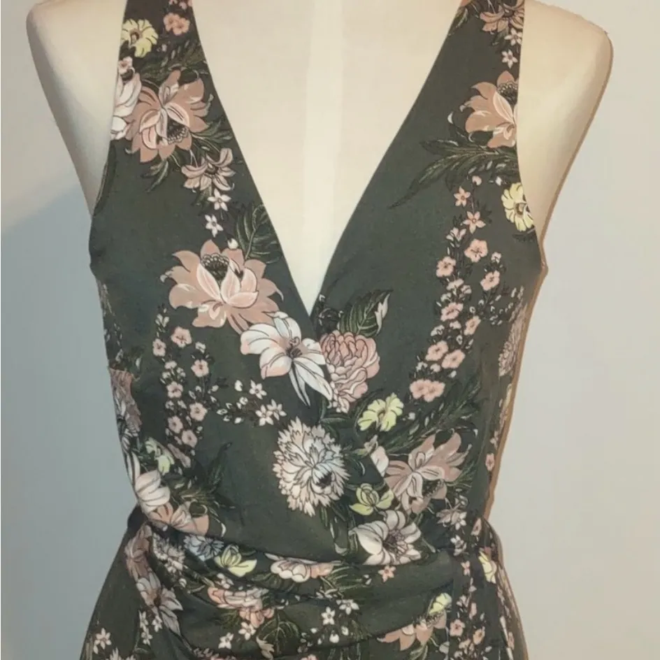 LOFT Floral Maxi Dress in Gray and Pink - Image 4