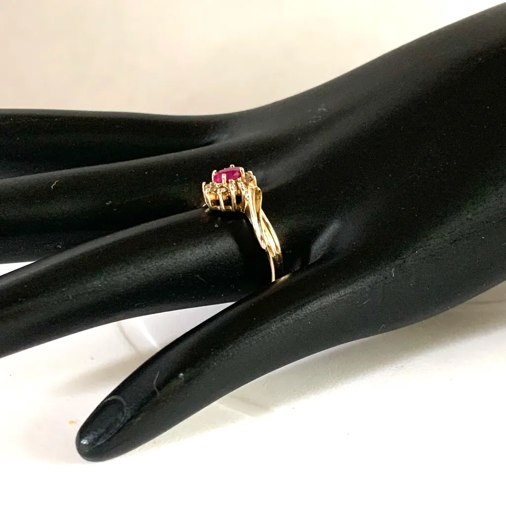SOLID 10K YELLOW GOLD RING WITH GENUINE RUBY AND DIAMOND ACCENTS (7.75) Red - Image 6