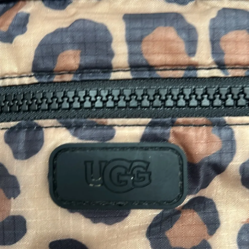 Ugg Janey II Ripstop Leopard Print Cheetah Small Crossbody Purse Bag or Belt Bag - Image 3