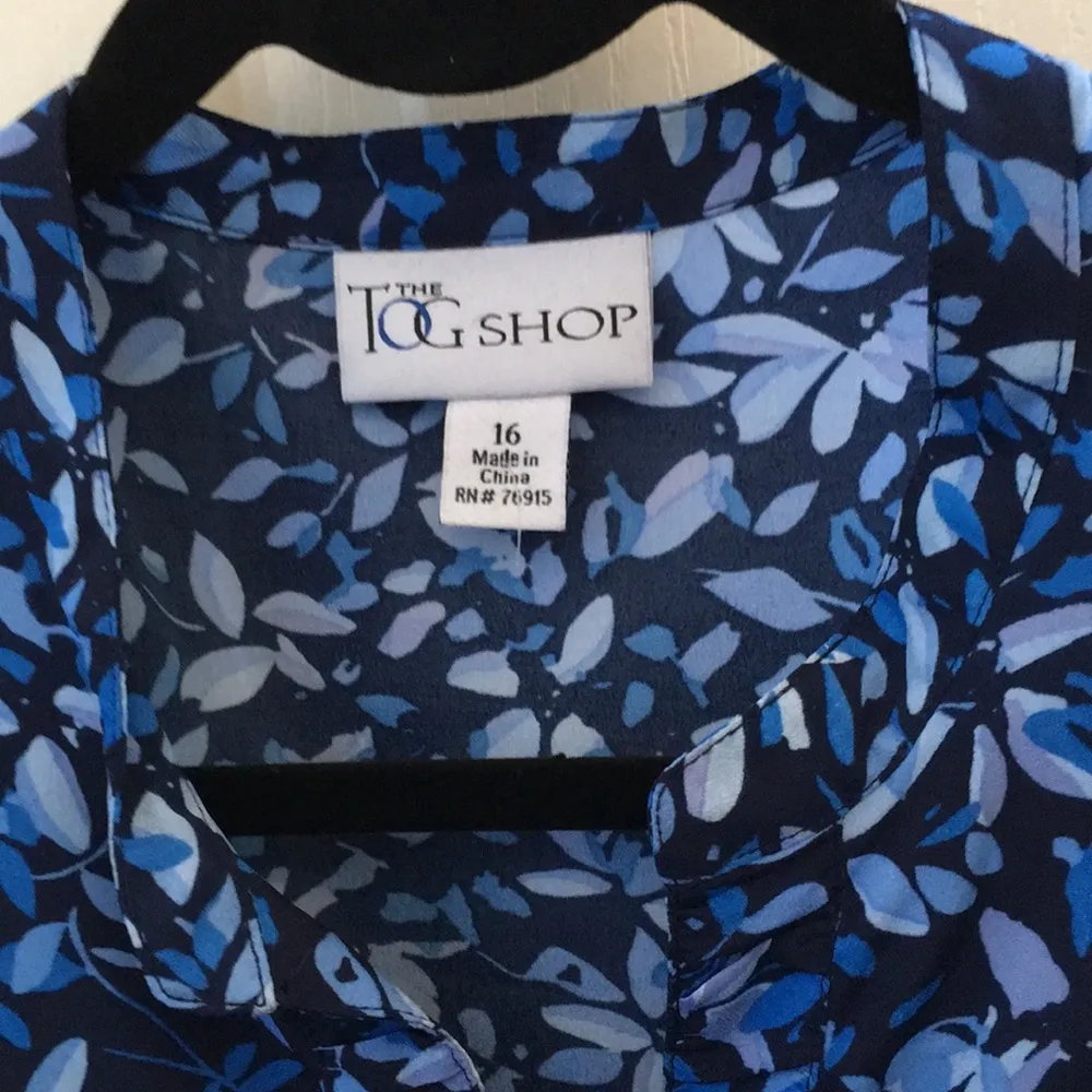 FINAL MARKDOWN LADIES’ The Tog Shop Blouse (16) Blue - Image 2