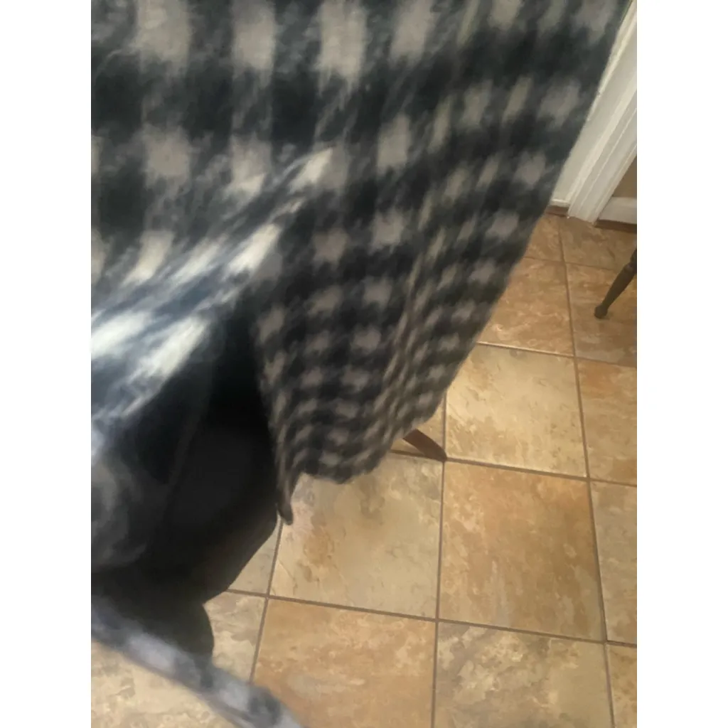 Women's vintage Bill Blass Plaid coat - Image 8