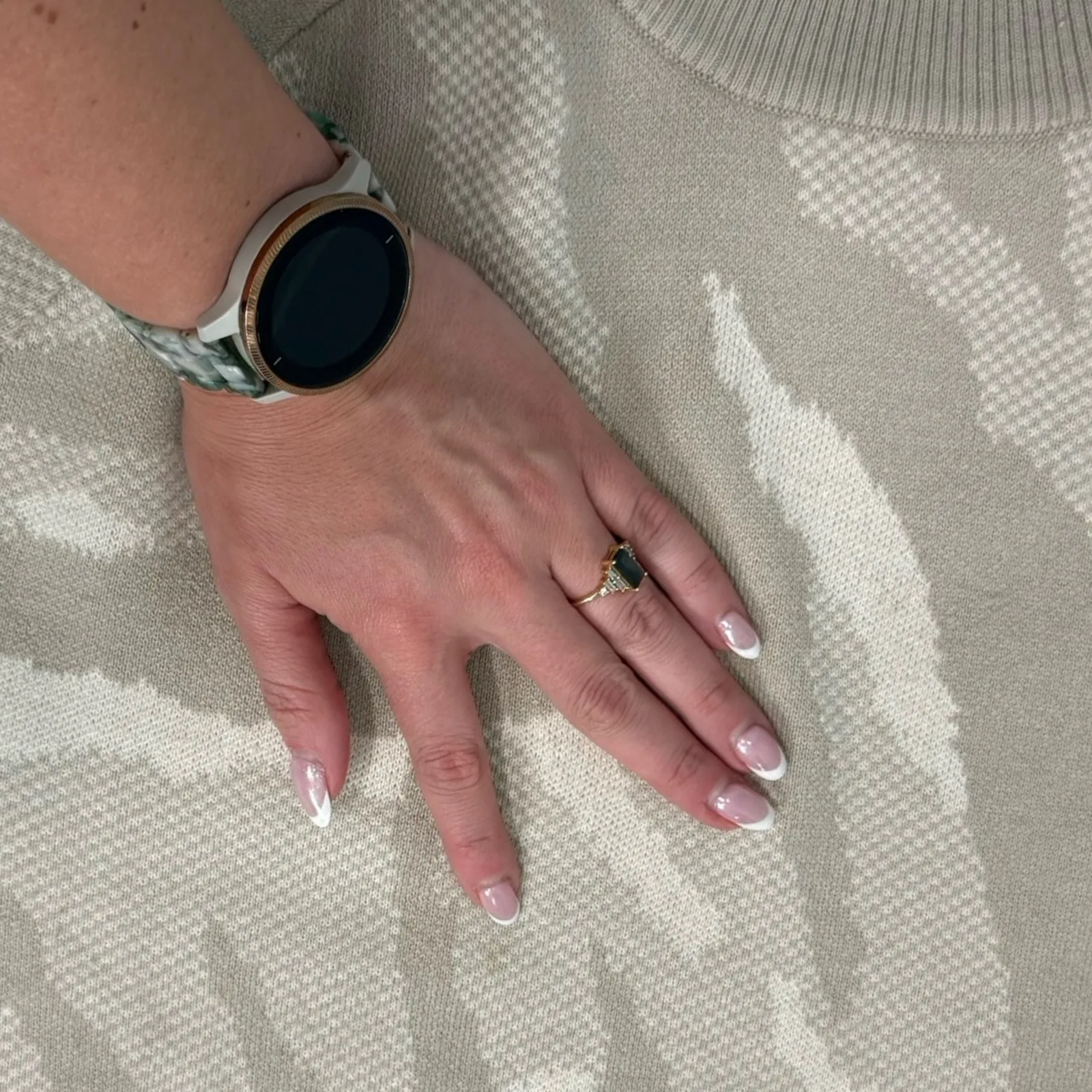 Athleta Tan Camo Camouflage Crew Neck Wool Blend Jacquard Pullover Sweater sz L - Image 5