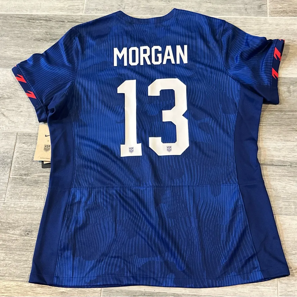NWT Nike USWNT Alex Morgan 13
Jersey Womens SLIM FIT Blue
DR4000-406 Size XL USA - Image 9