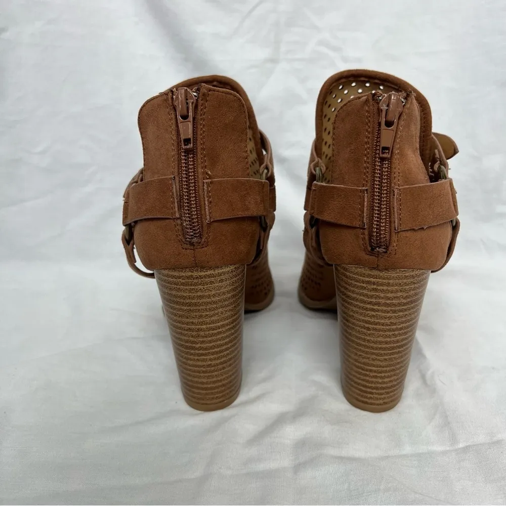 ALTER’D State camel Cade booties stacked heel size 9 - Image 4