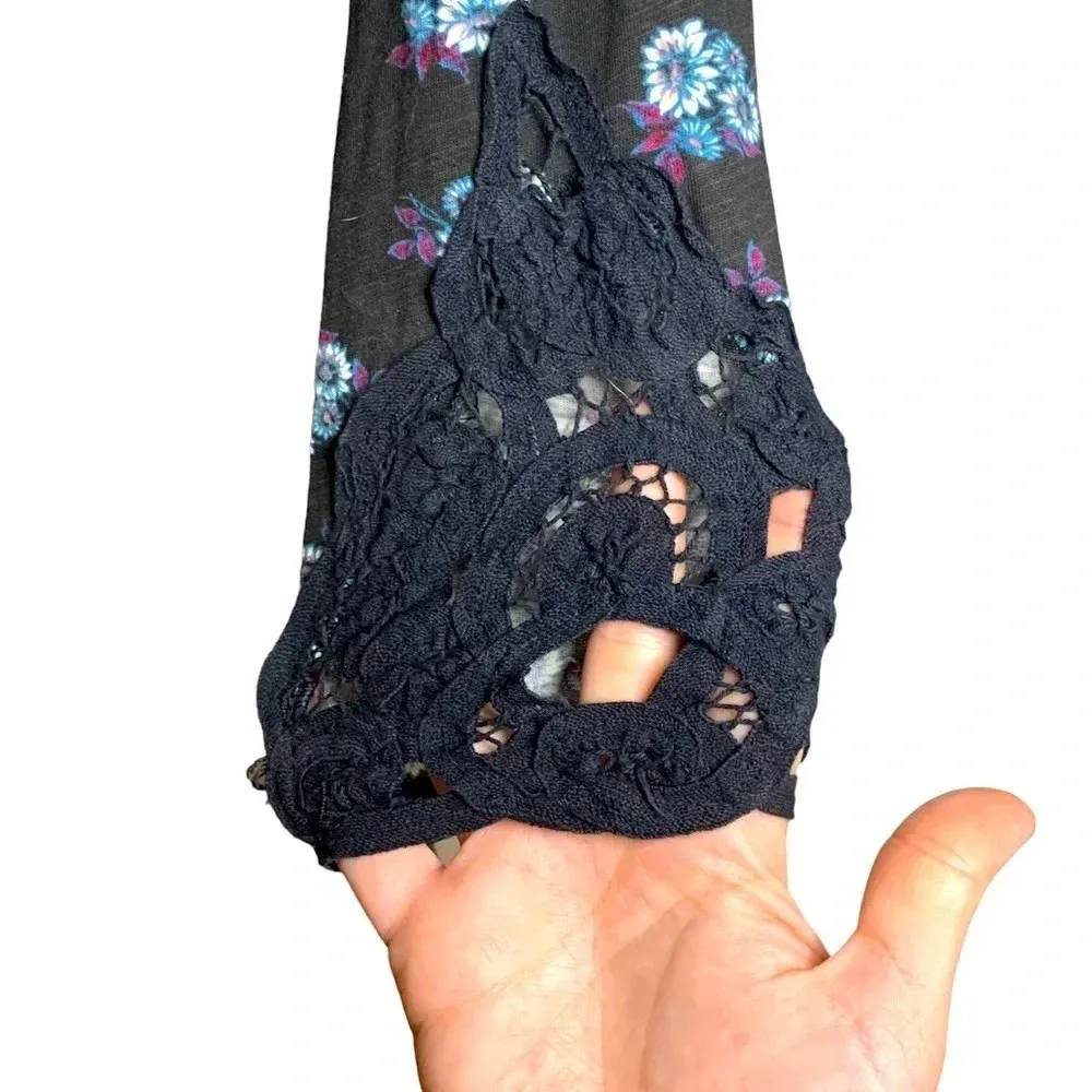 Nollie Long Sleeve Floral Top Black Size L - Image 5