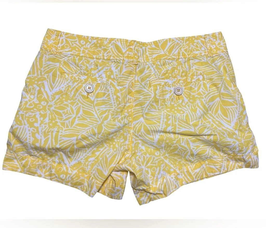 Lilly Pulitzer Yellow And White Floral Print 4.5” Shorts Size 6 - Image 4