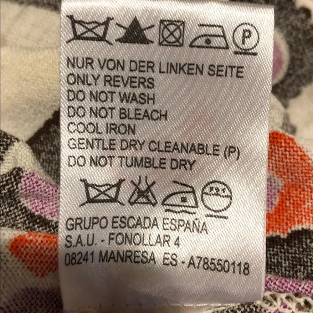 Escada SATC medallion Belted Kimono Cardigan 38 - Image 6