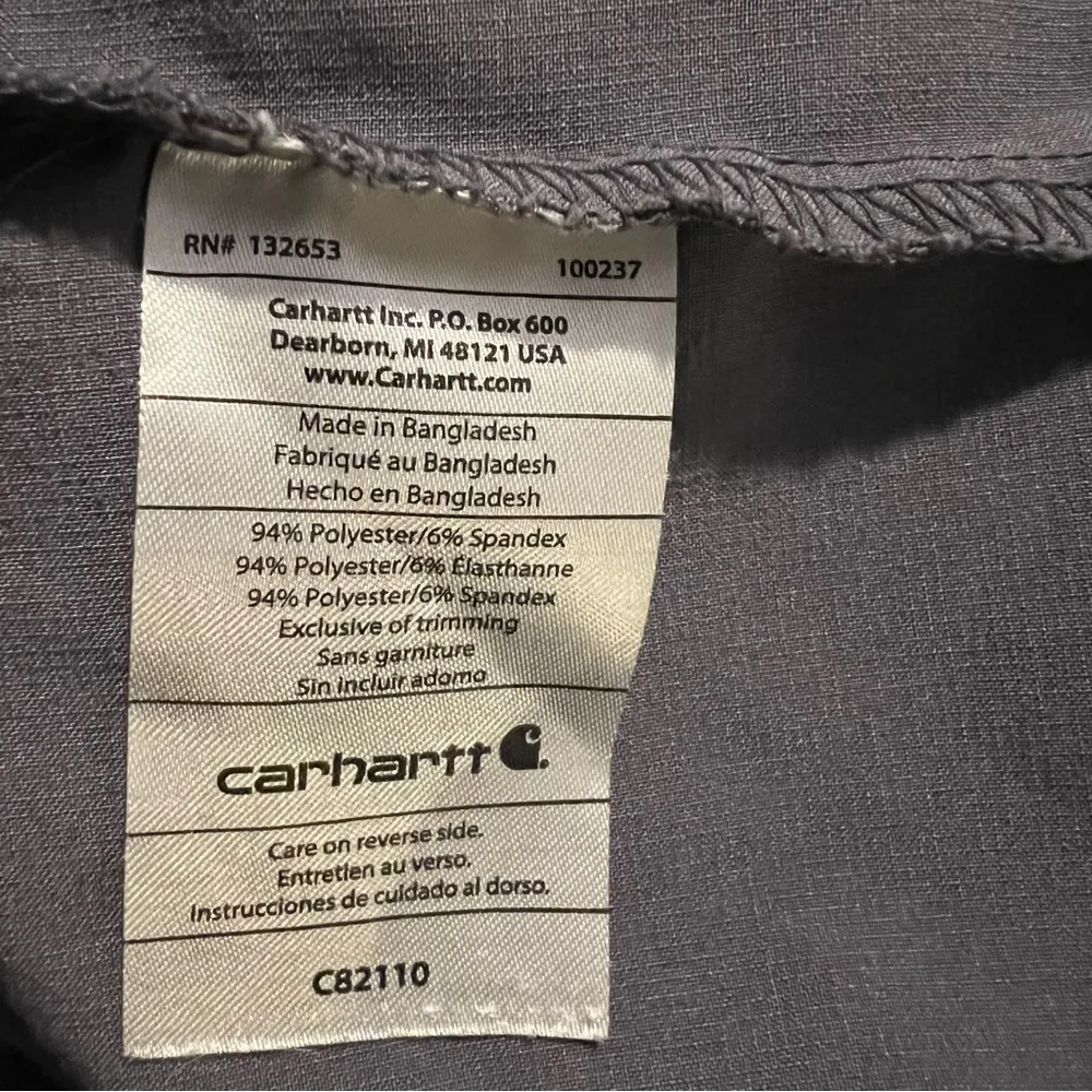 Carhartt women’s jacket sz medium modern fit - Image 4