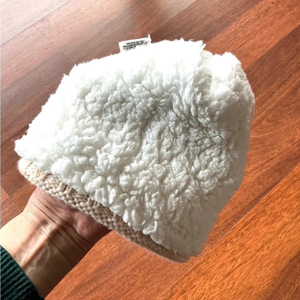 LOVELY SOFT VS PINK beanie 🩷🩷🩷 - Image 6