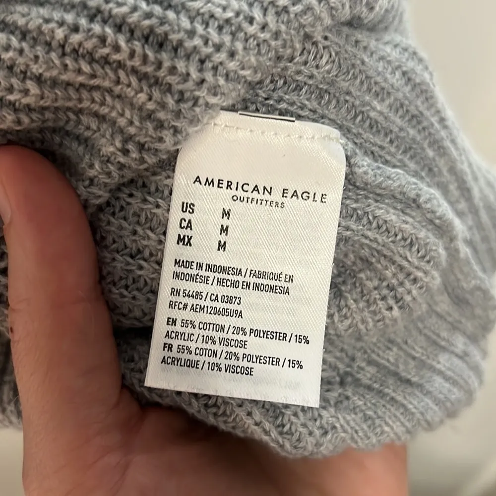 AMERICAN Eagle Sweater Grey and Pink Size Medium - Image 3