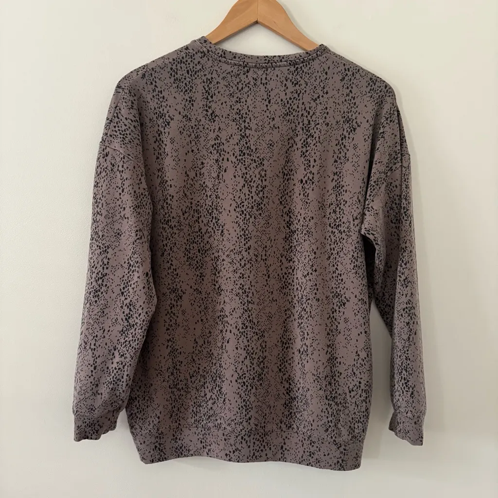 Athleta Studio to Street Print Sweatshirt animal print pattern Size M - Image 5