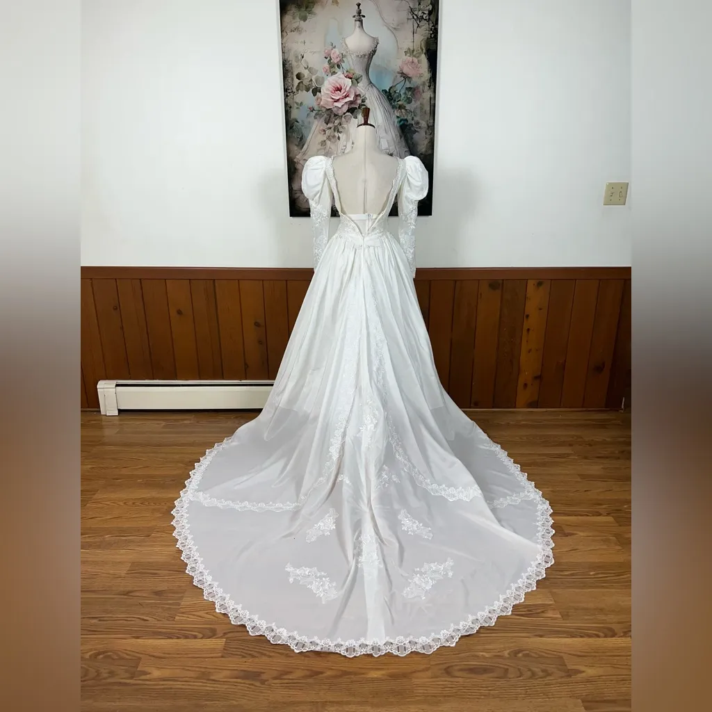 Beautiful Vintage 90s Wedding Gown! White Size 6 - Image 6