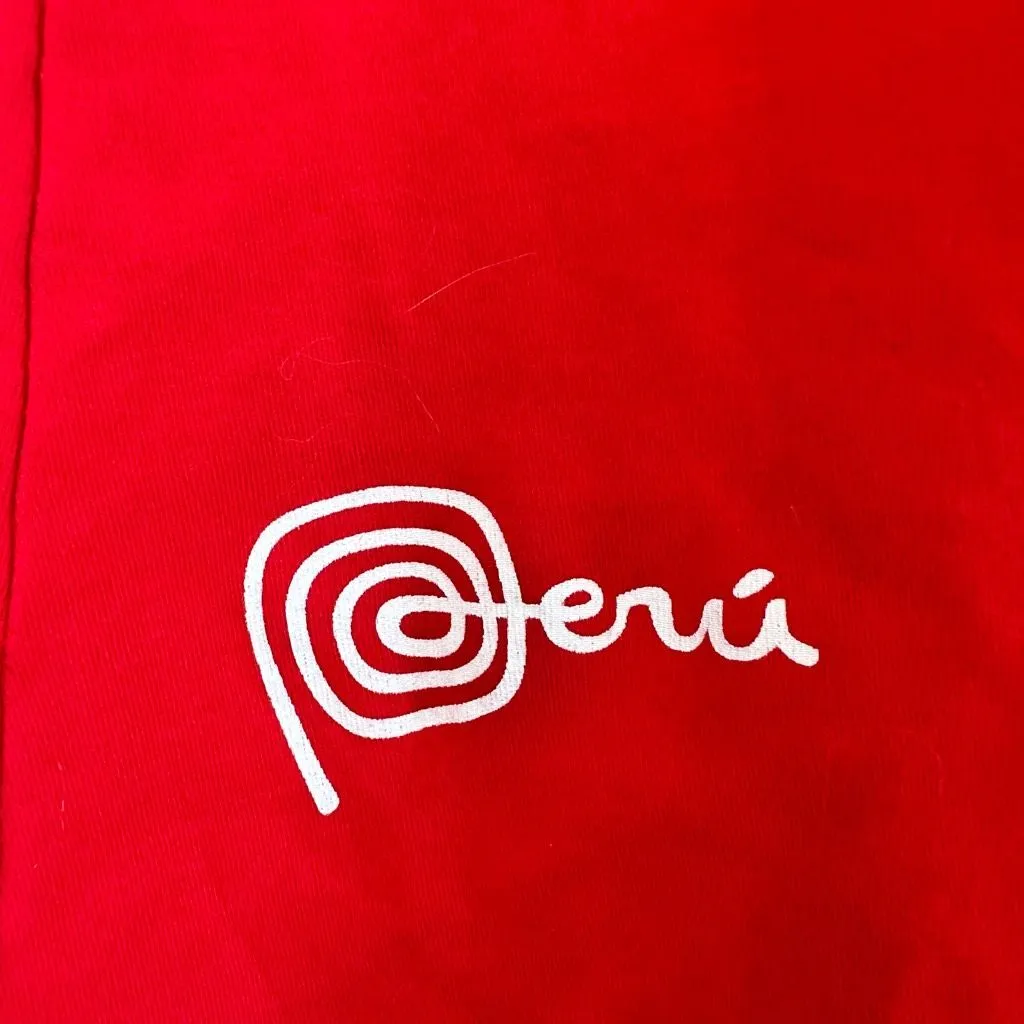 Cuy Arts Women’s Small Red Llama Logo Tee Shirt Peru - Image 5