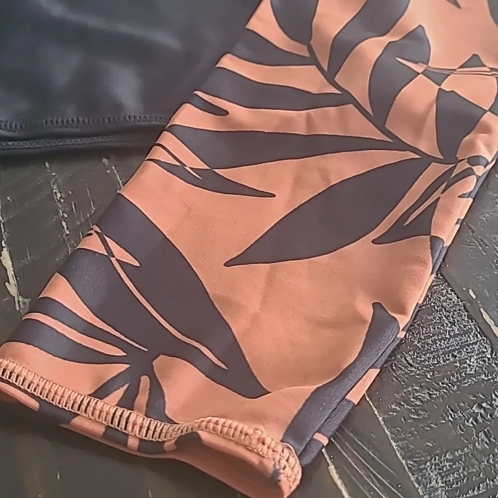 All In Motion Swim Top Women's Size Large - Image 4