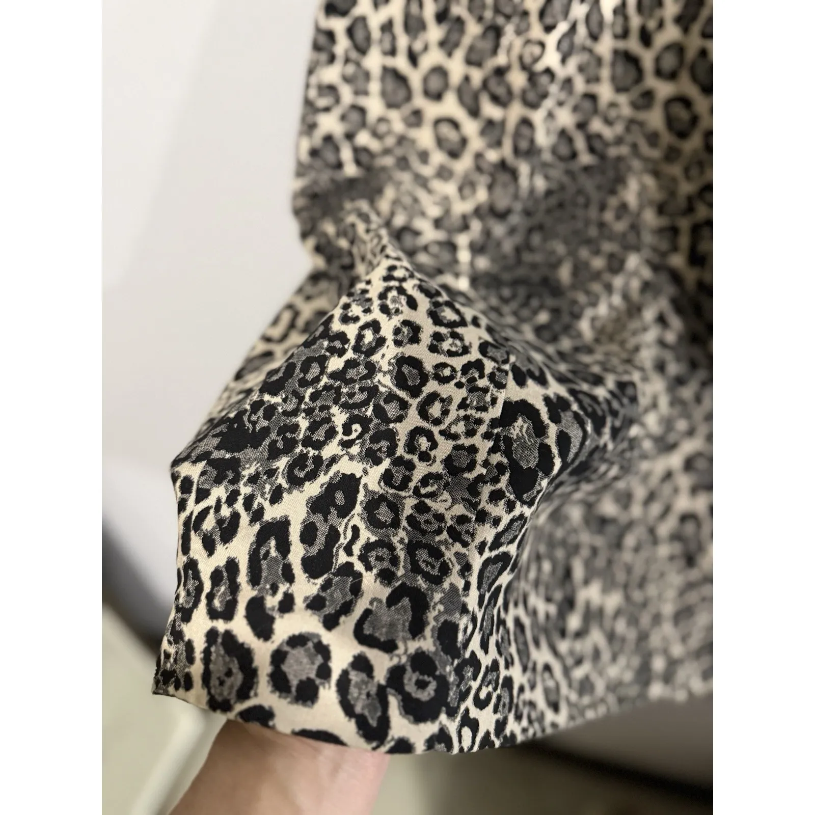 Calvin Klein Womens Leopard Print Sheath Dress Size 12 Sleeveless Y2K - Image 2