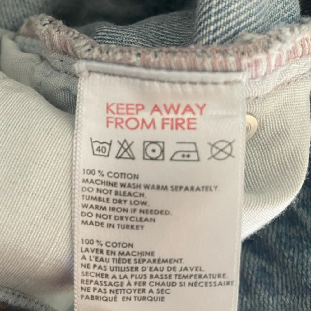 Urban Outfitters BDG Size Medium Light Wash Distressed Denim Skirt buttons - Image 6