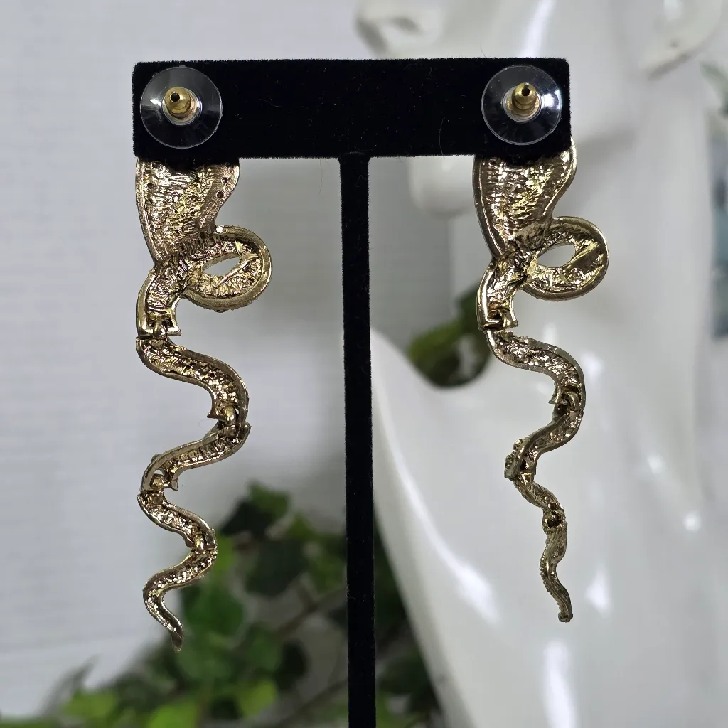 Vintage Statement Gold Articulated Cobra Snake Dangle Earrings - Image 7