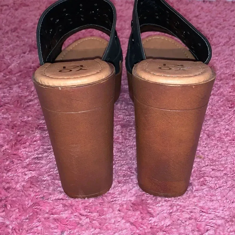 YOKI Platform Chunky Heels Size 10 - Image 6