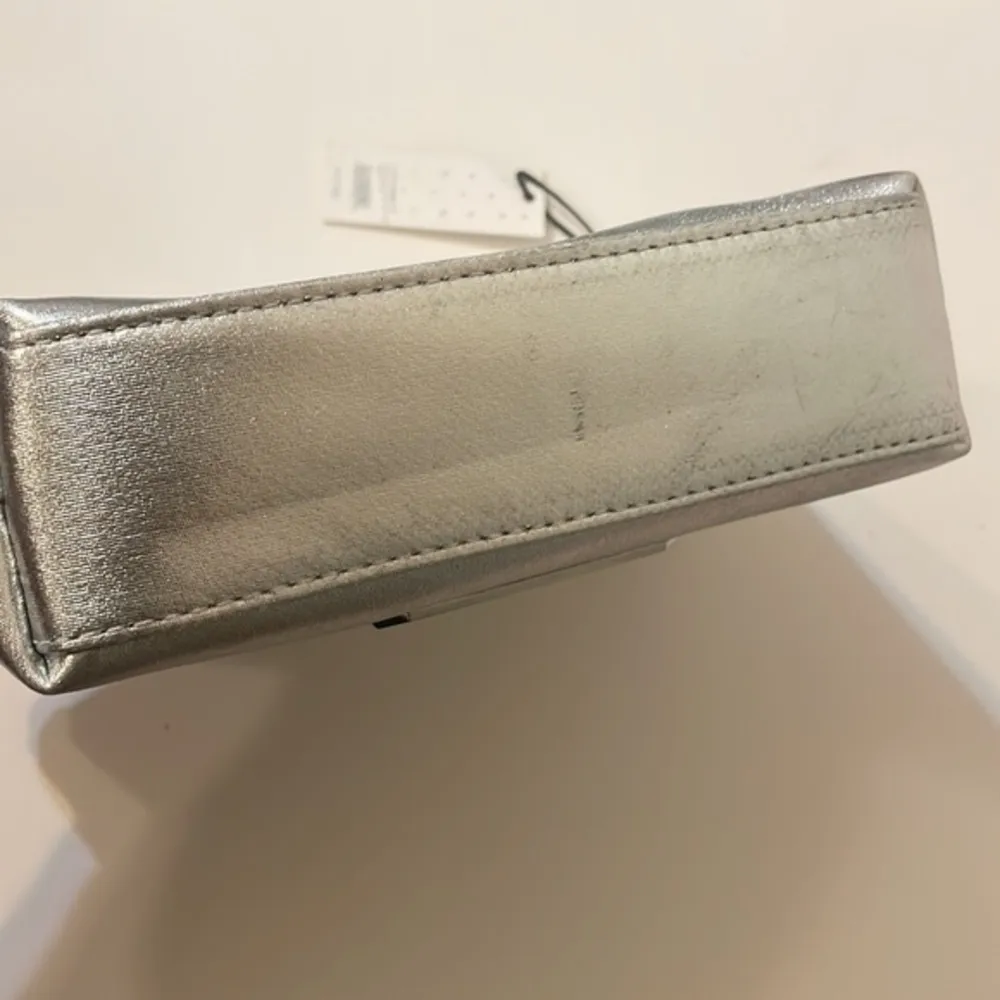 Amy Kestenberg SKYLER MEDIUM NEOPRENE POUCH silver metallic OS - Image 66