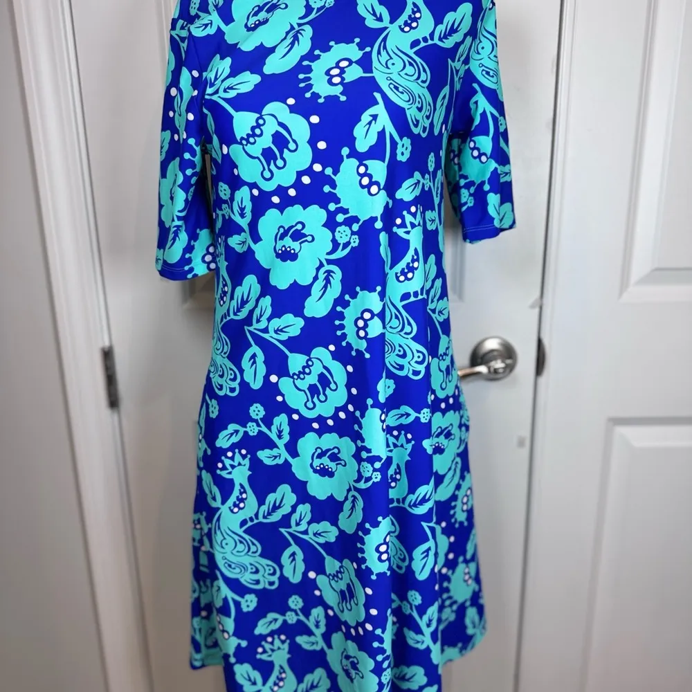 All For Color Floral UPF50 Birds of a Feather Peacock Small Dress Blue Resort - Image 2