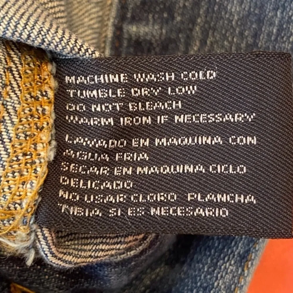 Izod Jeans Women’s Denim Jacket Size Medium - Image 10