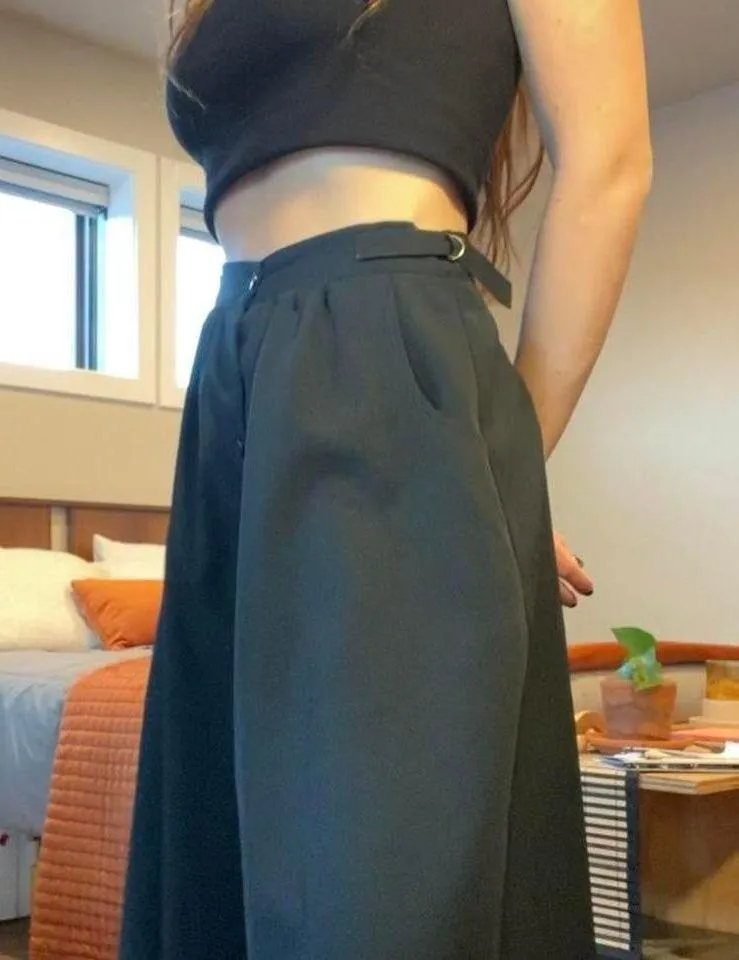 The most amazing vintage 80s black High Waisted midi skirt 🖤 - Image 3