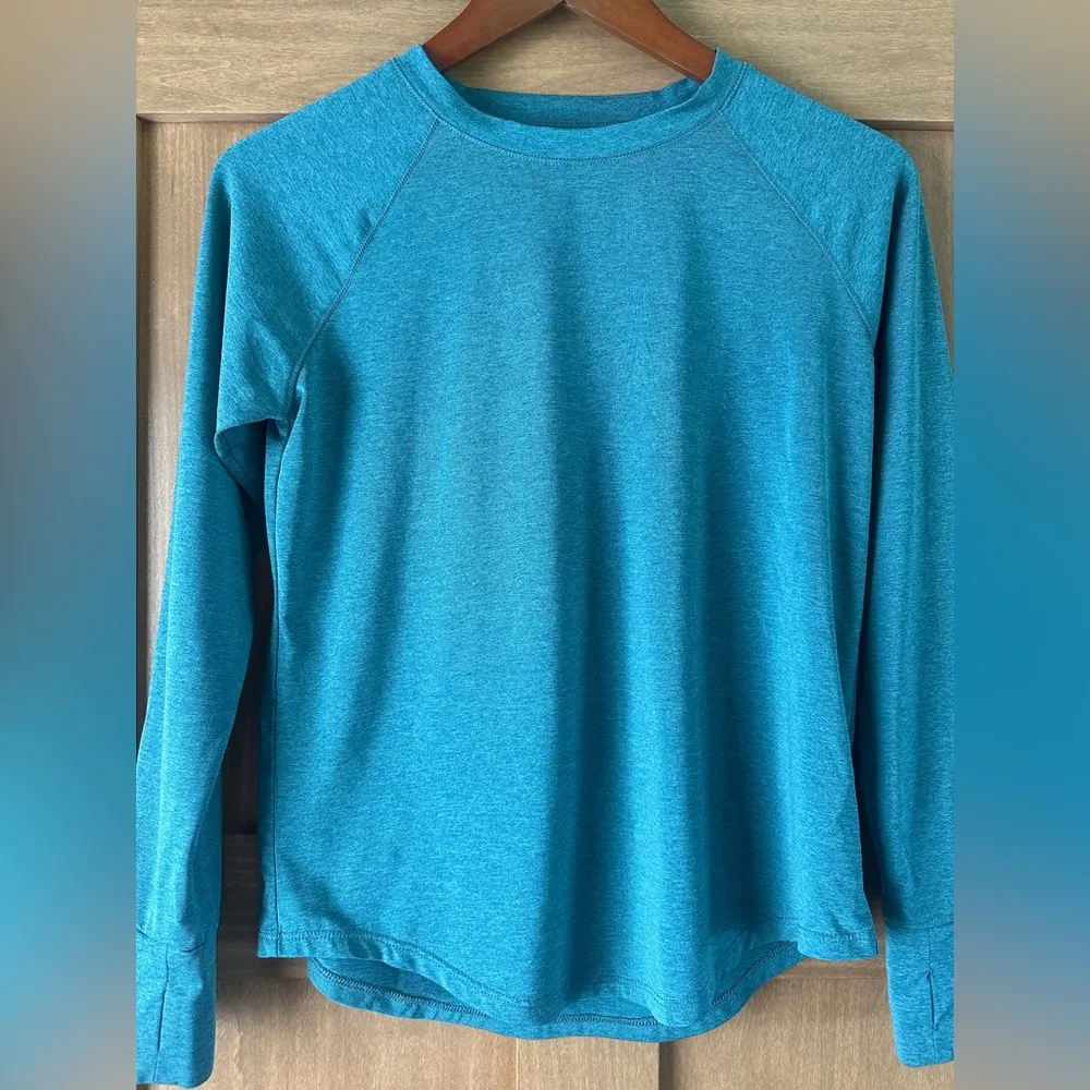 Runway Athletics Keyhole Back Teal Long Sleeve Top Women’s size Large Blue - Image 4