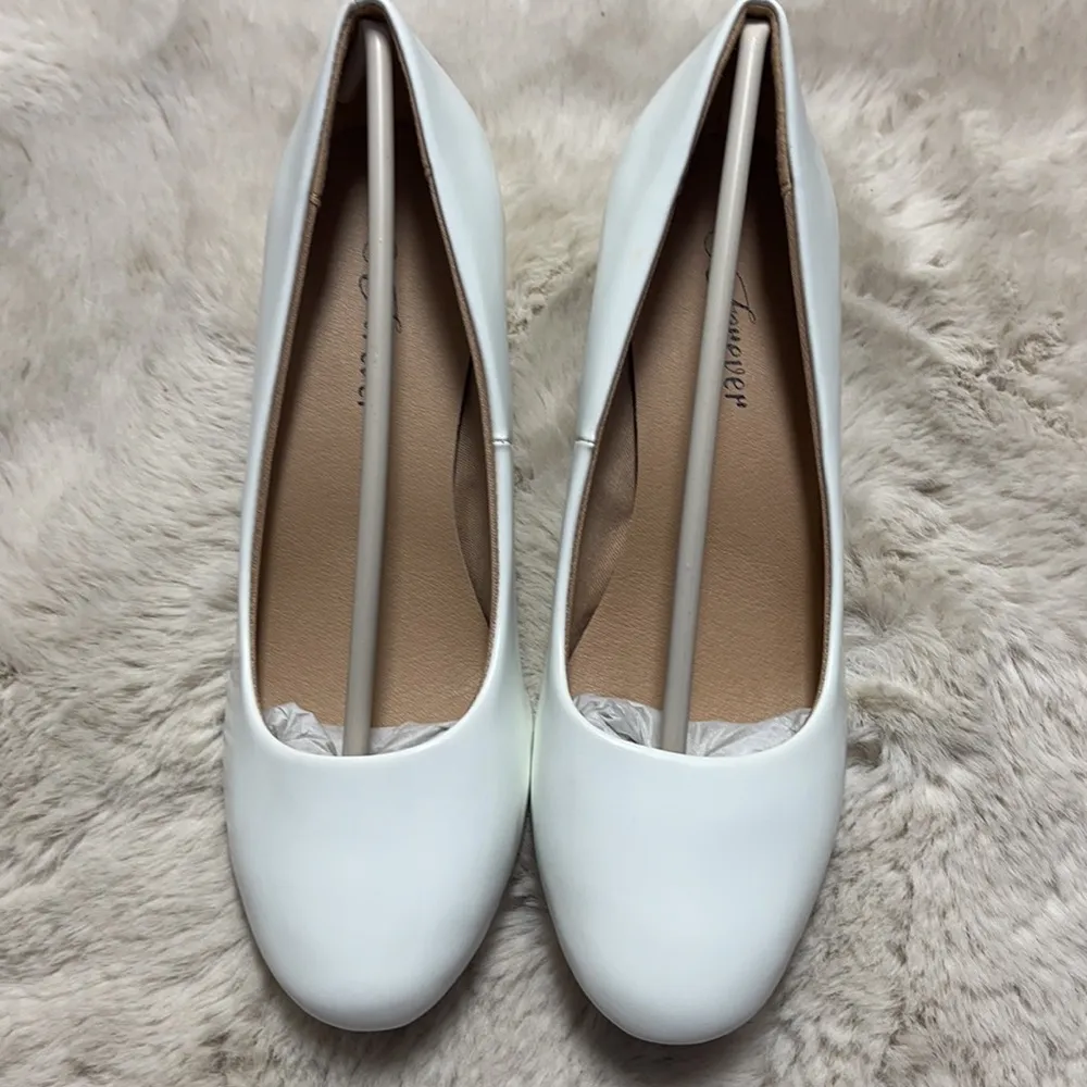 White Heels Size 6 - Image 2