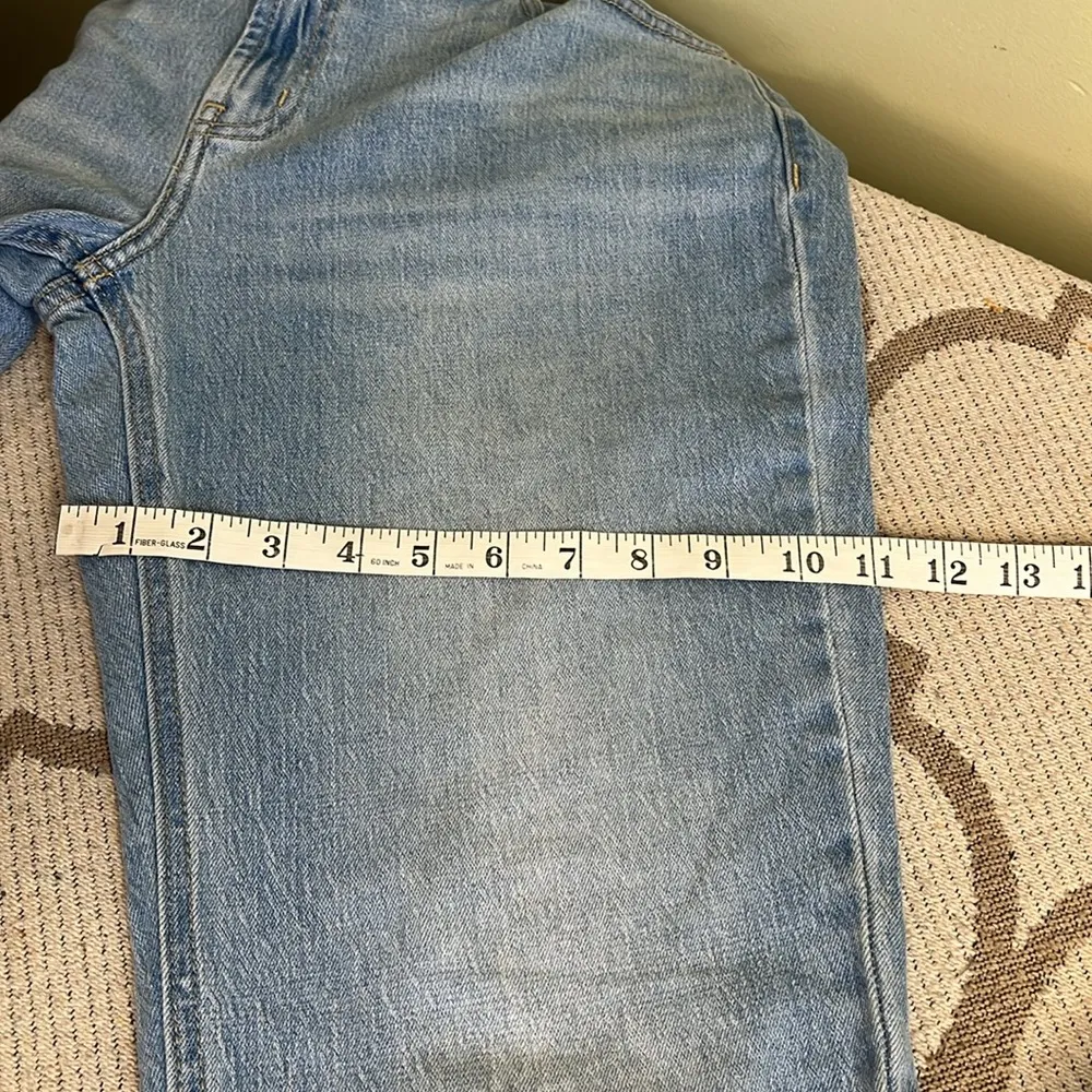 Old Navy Mid-Rise Wow Boyfriend Jeans - Image 7