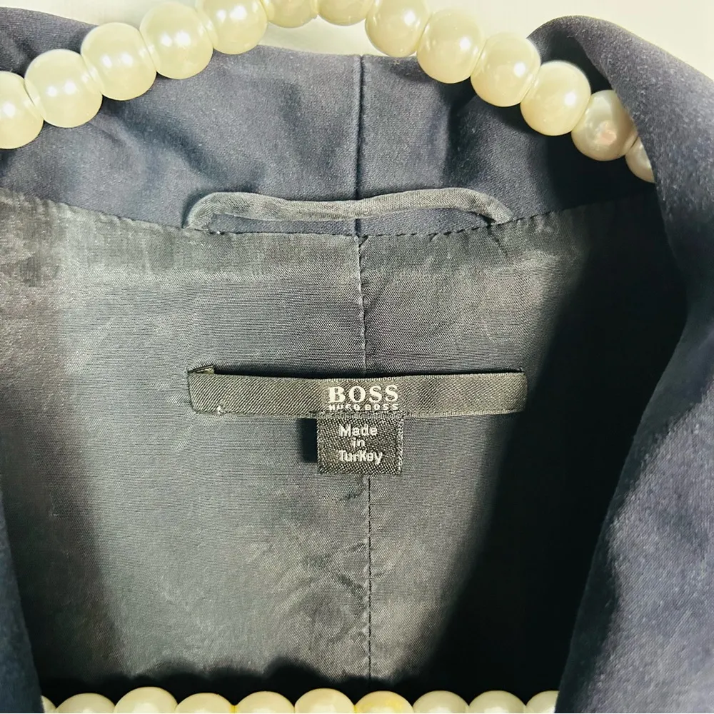 HUGO BOSS | Woman’s vest Collar button-down Top- NO SIZE - Image 5