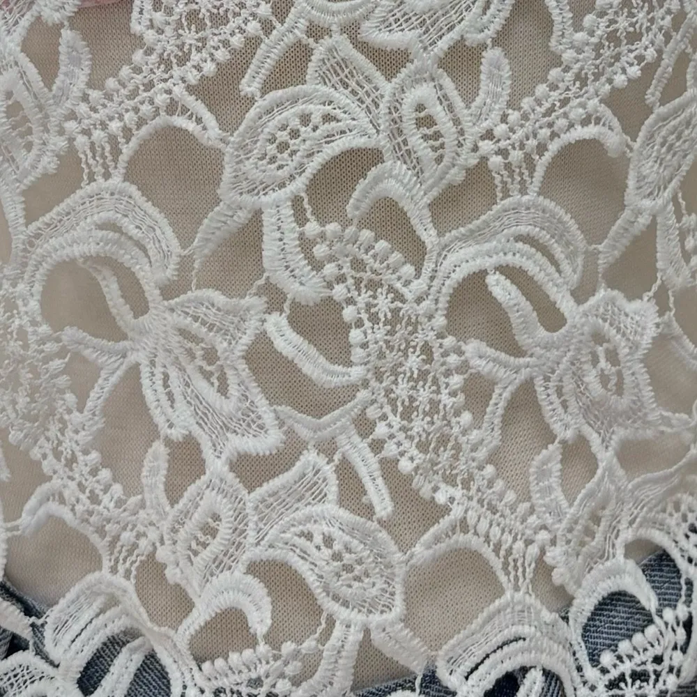 Boston Proper White Lace Top with Zipper Side - Image 7