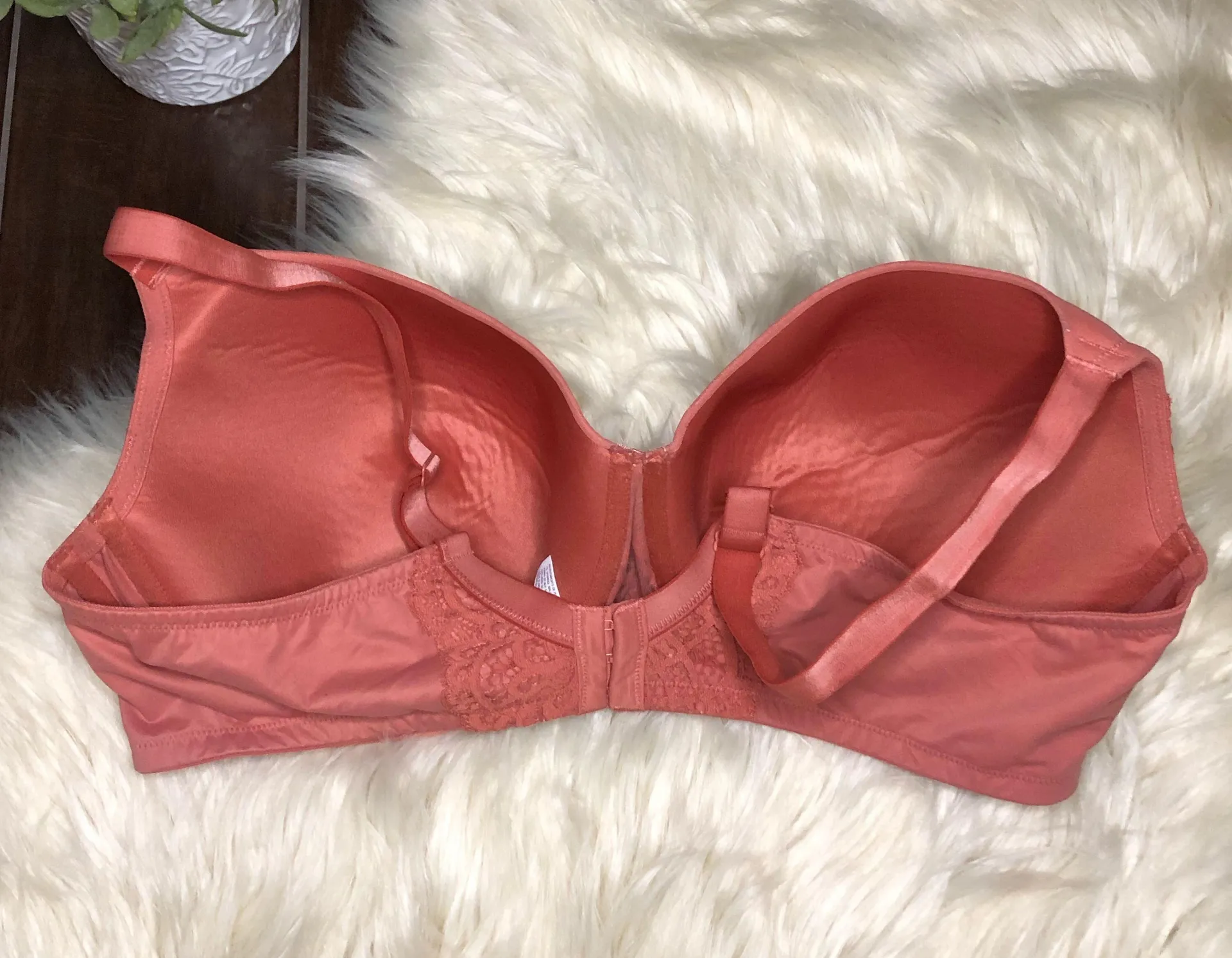 Auden Women's Plus Lightly Lined Balconette 46DDD - Image 3