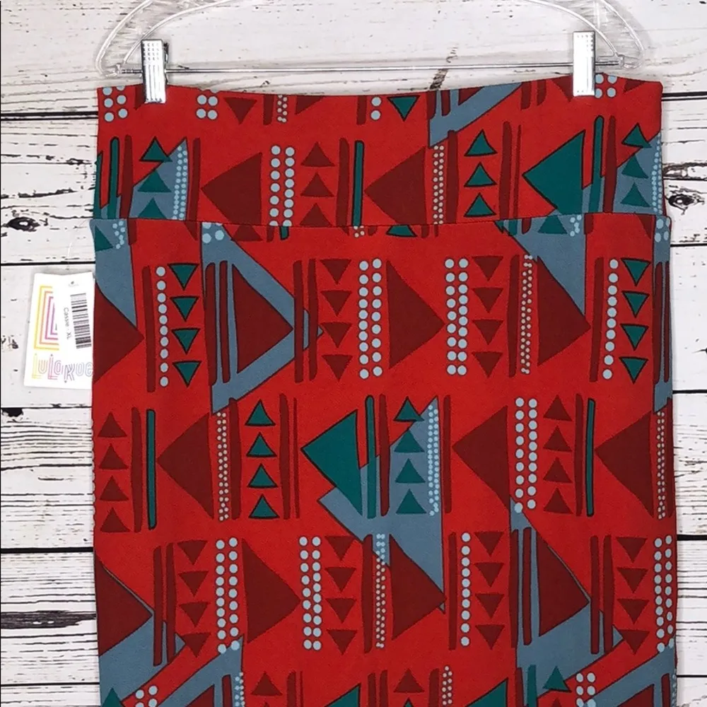 LuLaRoe NWT Size XL Red & Gray Geometric Cassie Straight Pencil Skirt - Image 5