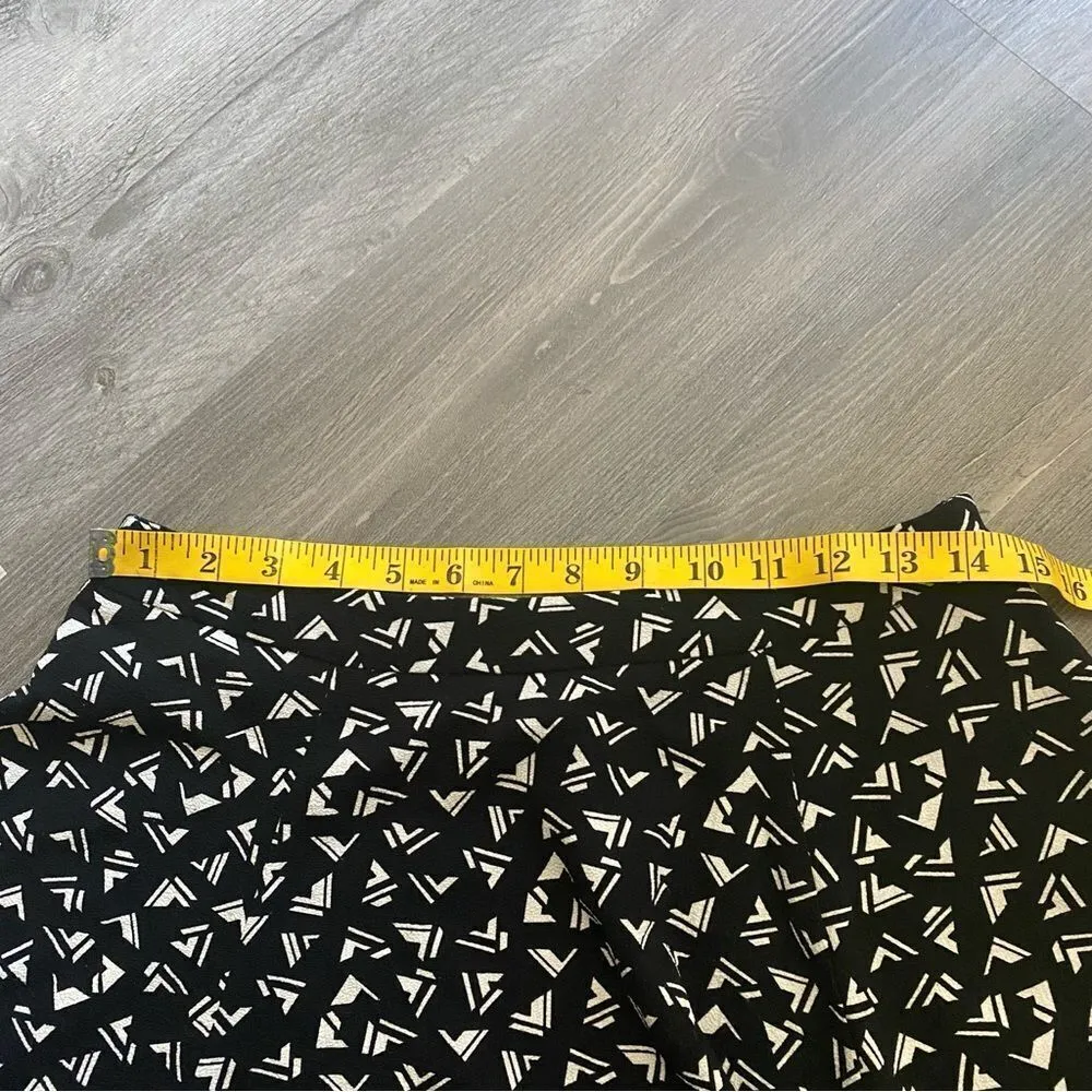 Forever21 Flounced Mini Skirt Black White Geometric Large Party Feminine - Image 8