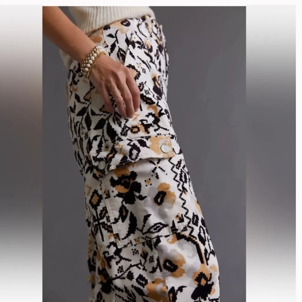 Anthropologie  Tapered Floral Corduroy Cargo Pants - Image 2