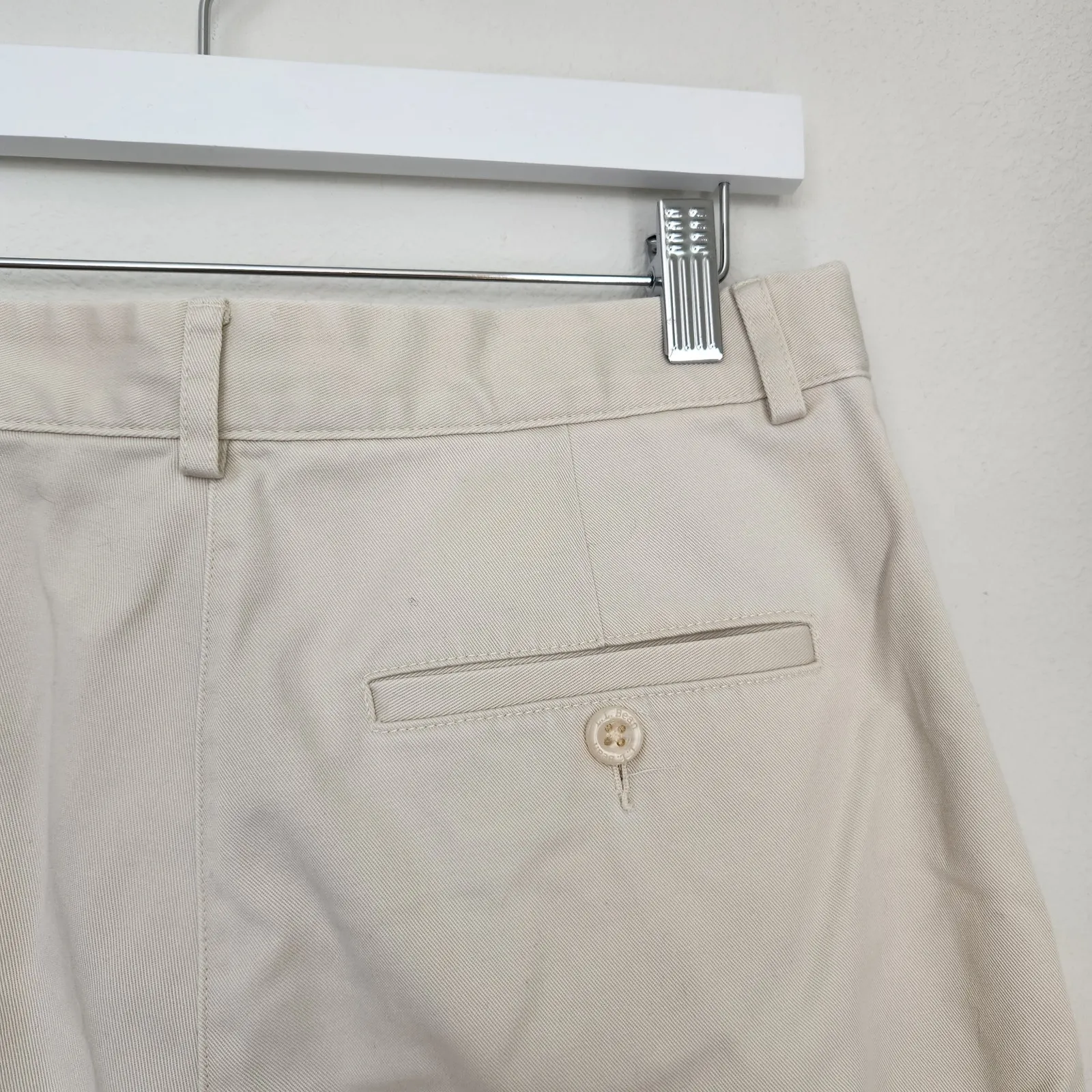 Vintage 90s L.L. Bean Beige Khaki High Rise Original Fit Roomy Shorts Size 10 Tan - Image 4