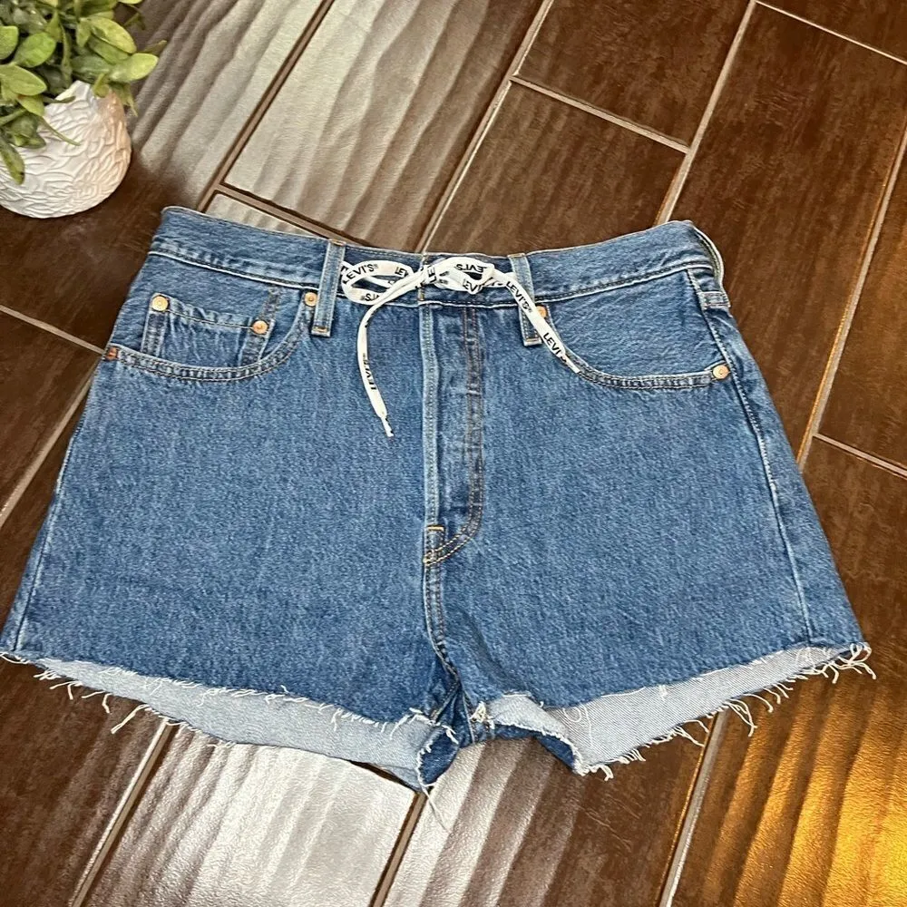 Levi's 501 High Rise Logo Drawstring Button Fly Denim Short Sz 29 - Image 2