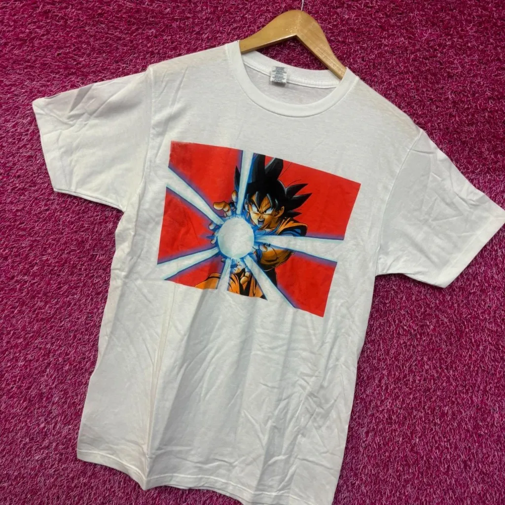 Dragon Ball z Goku Kamehameha T-shirt size medium - Image 3
