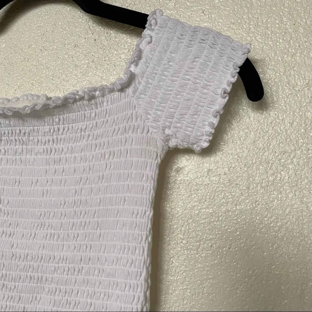 Hollister Shirred Off the Shoulder White Top Size XS - Image 3