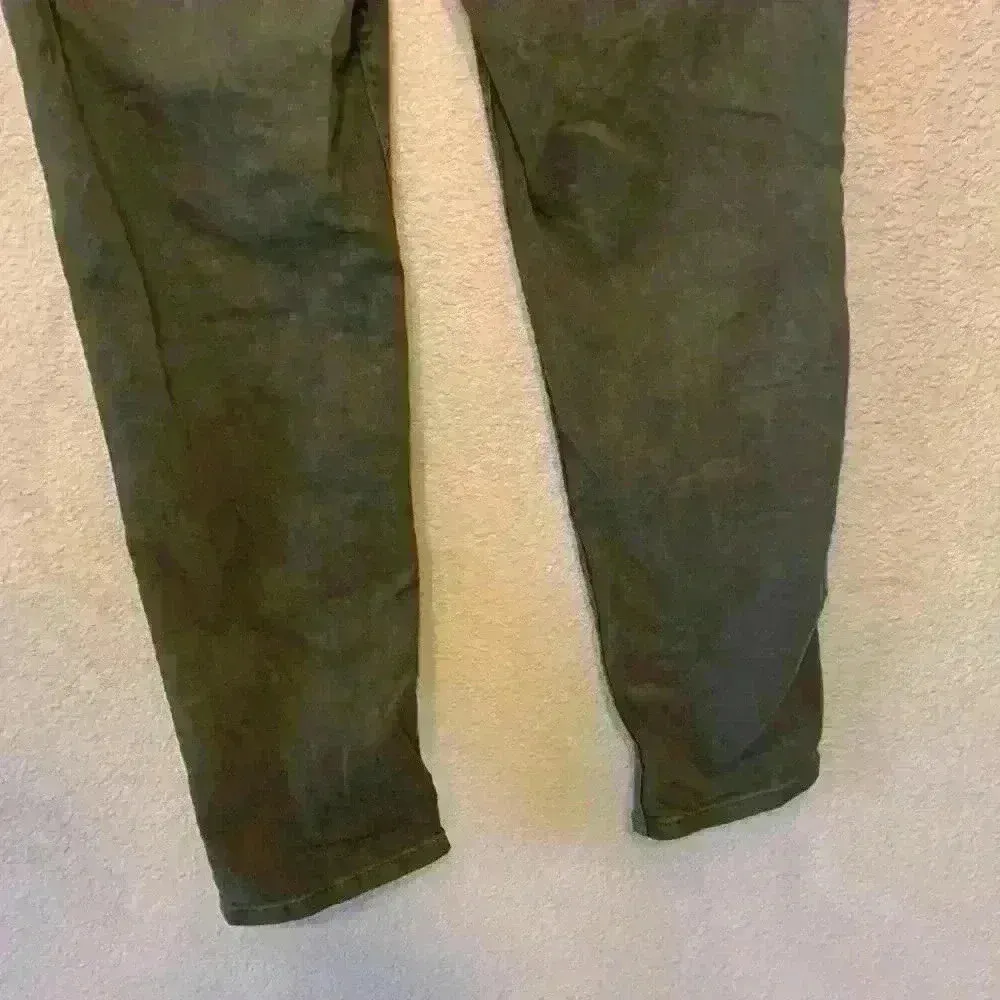 Green Levi's 550 relaxed Fit Tapered leg sz 10 fall winter casual streetwear - Image 5