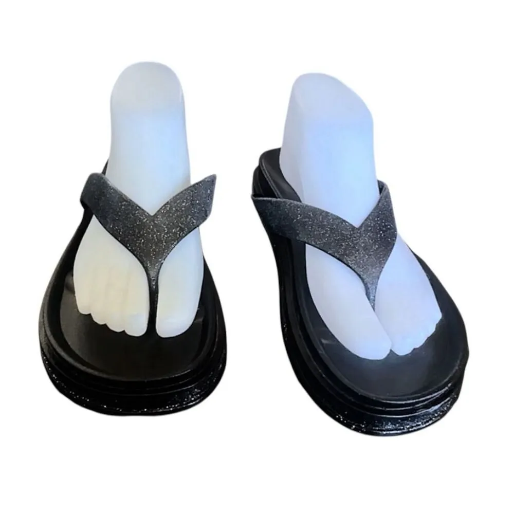 Capelli New York Black Glitter Textured Thong Molded Platform Sparkly Flip Flops - Image 3