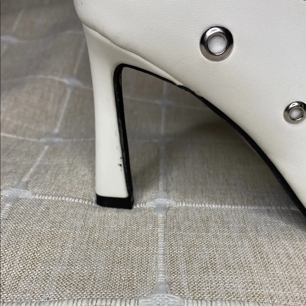 Womens Anne Michelle White Ankle Boots Pointed Toe Stiletto Heel Grommet Accents - Image 3