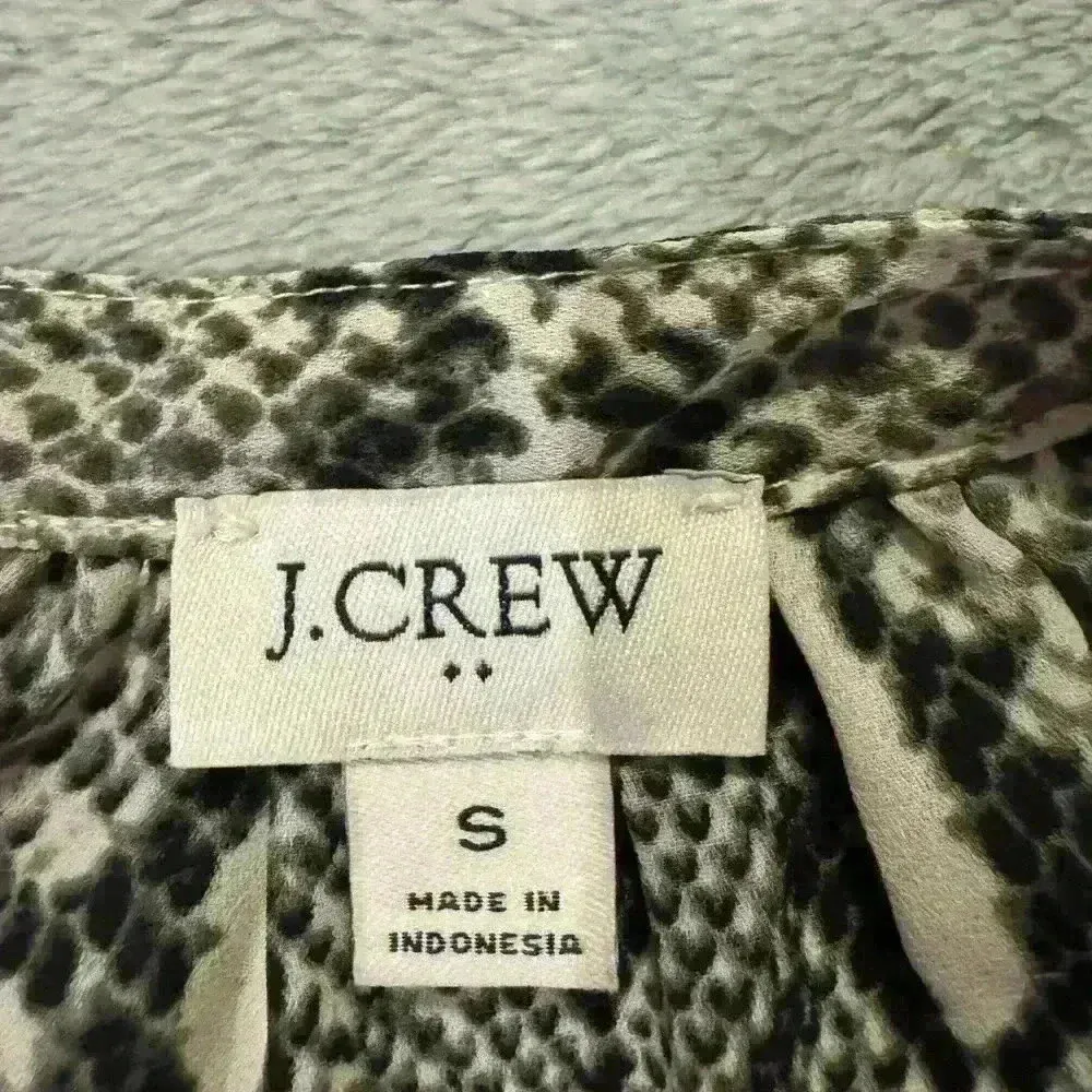 Women’s Black&White Long Sleeve J.Crew Blouse - Image 3