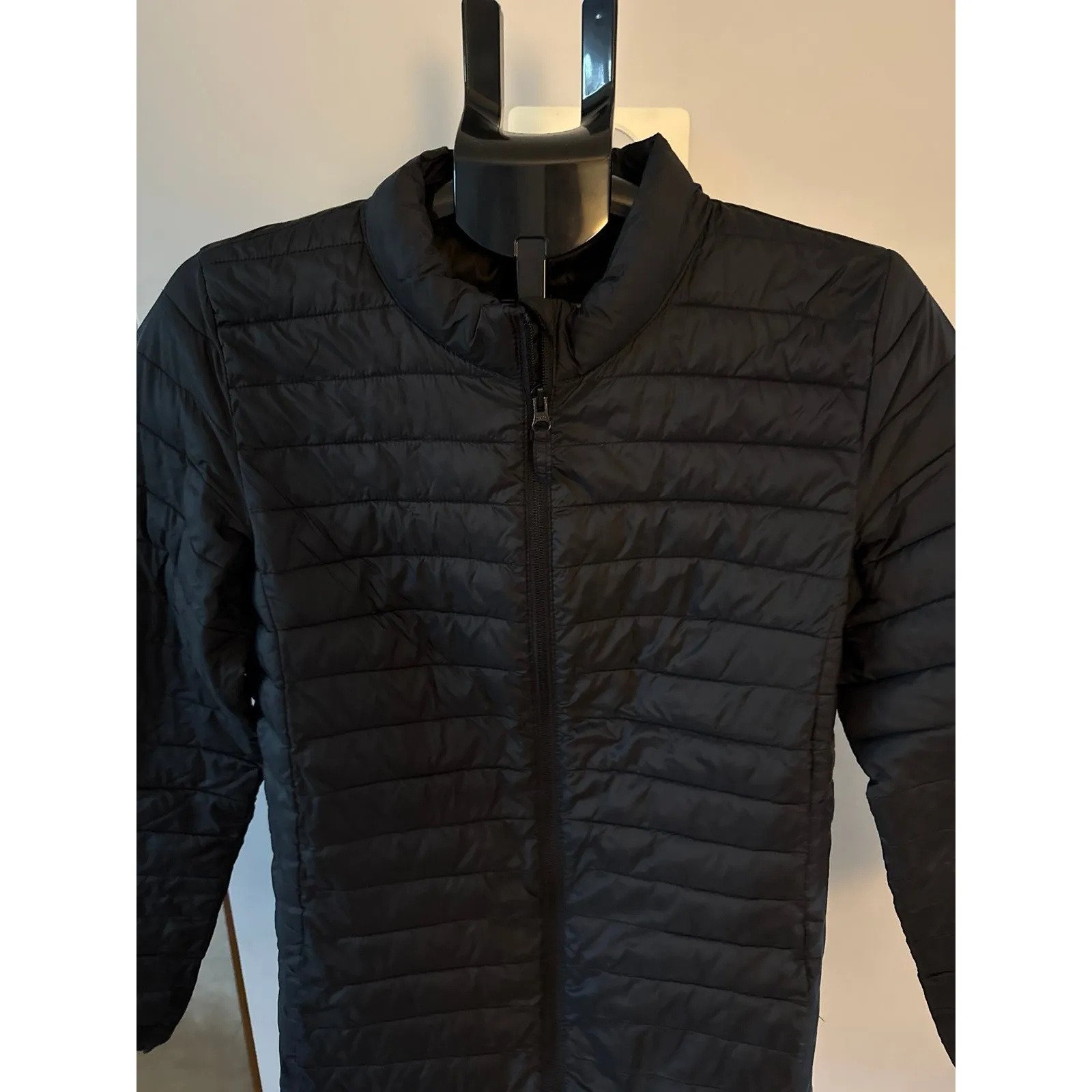 Old Navy Active Women's Black Water Resistant Quilted Tunic Jacket Size Medium - Image 2