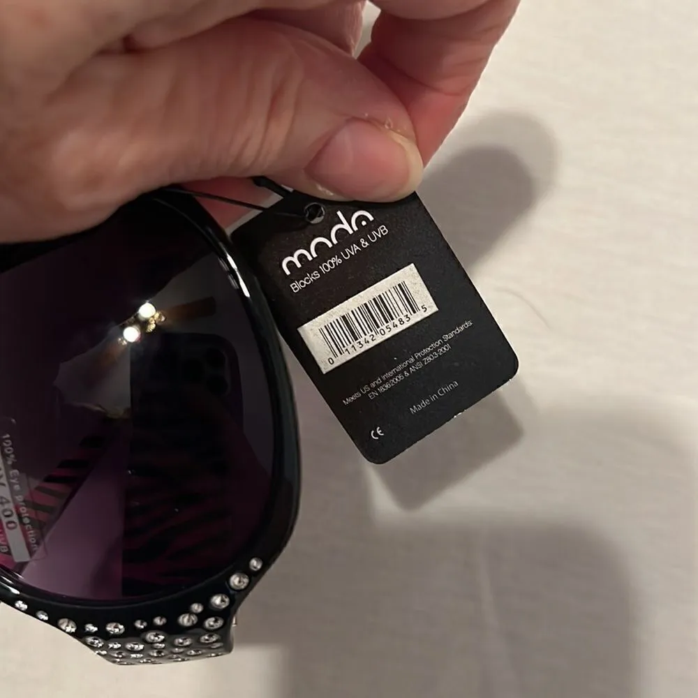 Modo collection NWT w/bling & multi colored animal print stems Black - Image 3