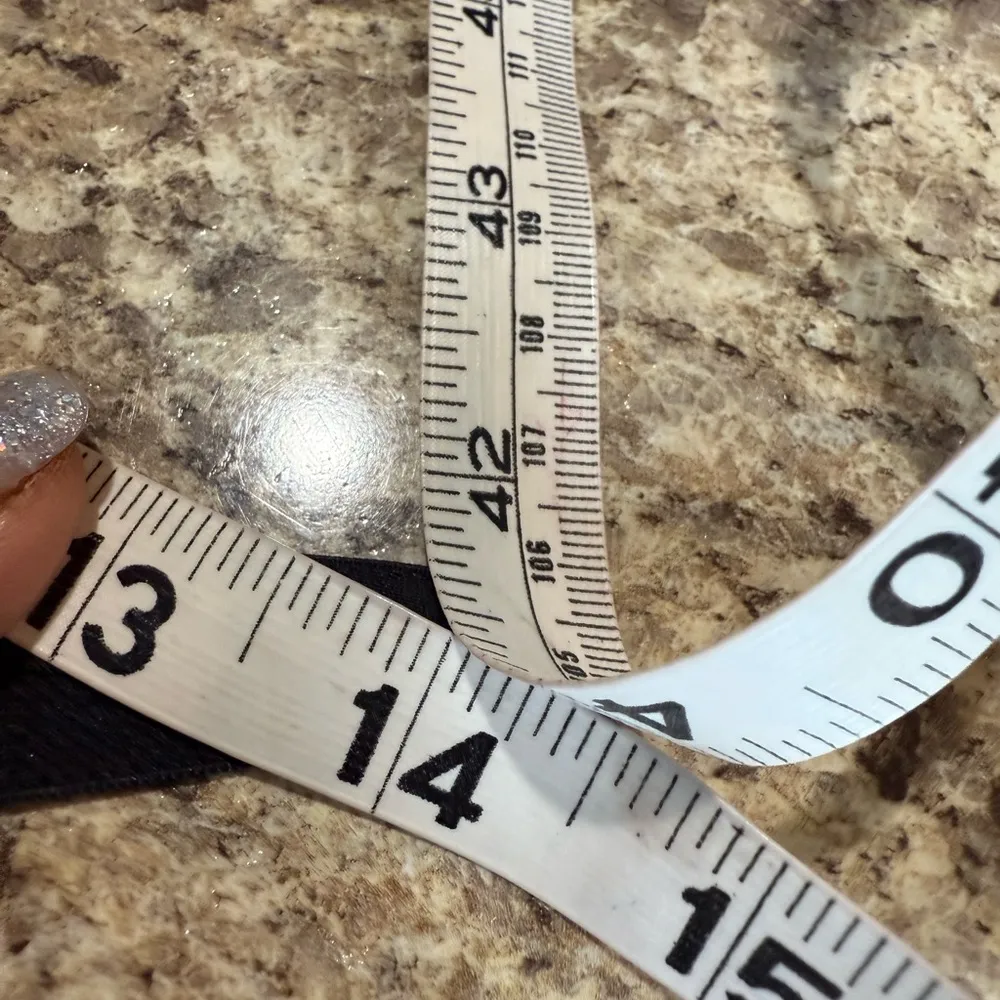 Urban Outfitters Black Lace Longline Bralette - Image 4