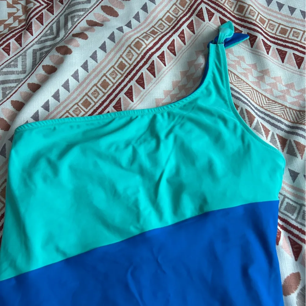NWOT Old navy one piece swimsuit xl blue teal one shoulder - Image 3