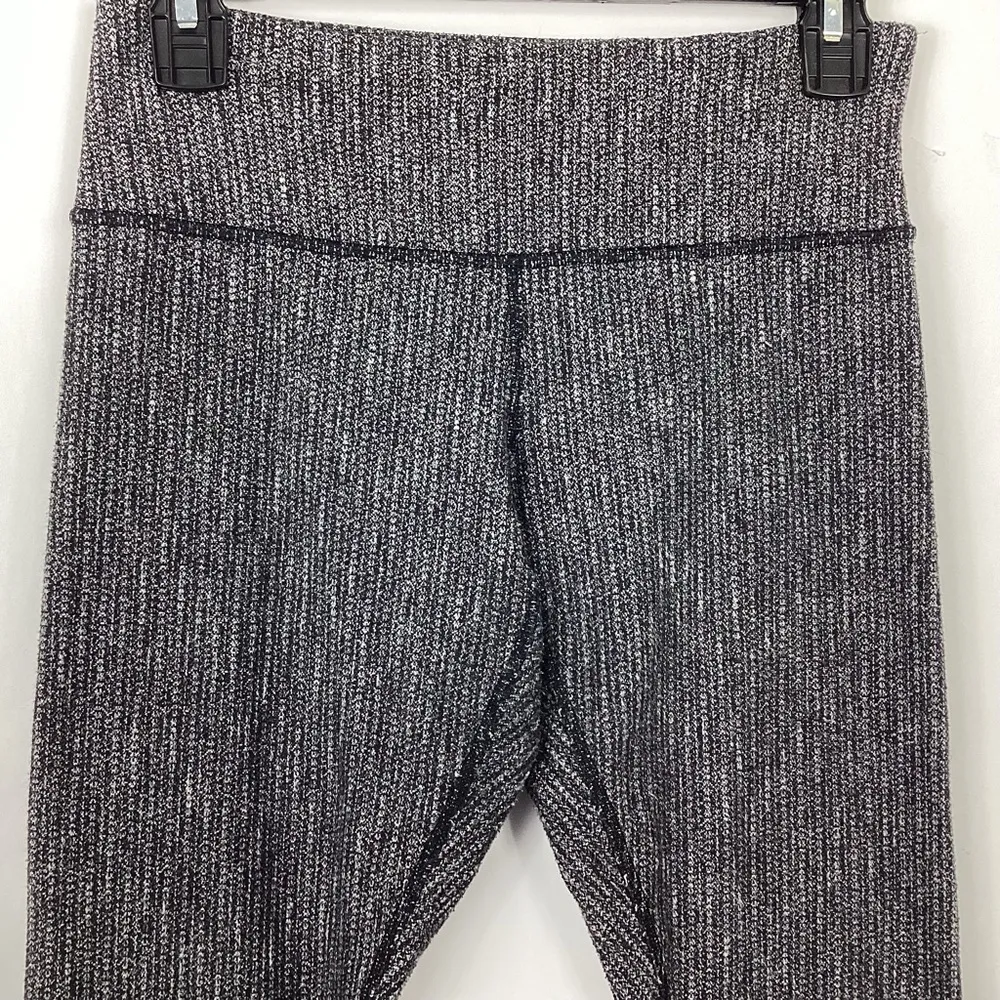 Wunder Under Leggings Size 6 - Image 5