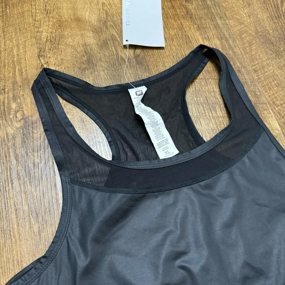 NWT Fabletics Tropez Sports Bra Sz XL Black Metallic Sheen Strappy Open Back - Image 6